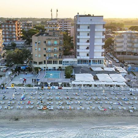 Bikini Tropicana Family Hotel Lido Di Savio Zewnętrze zdjęcie