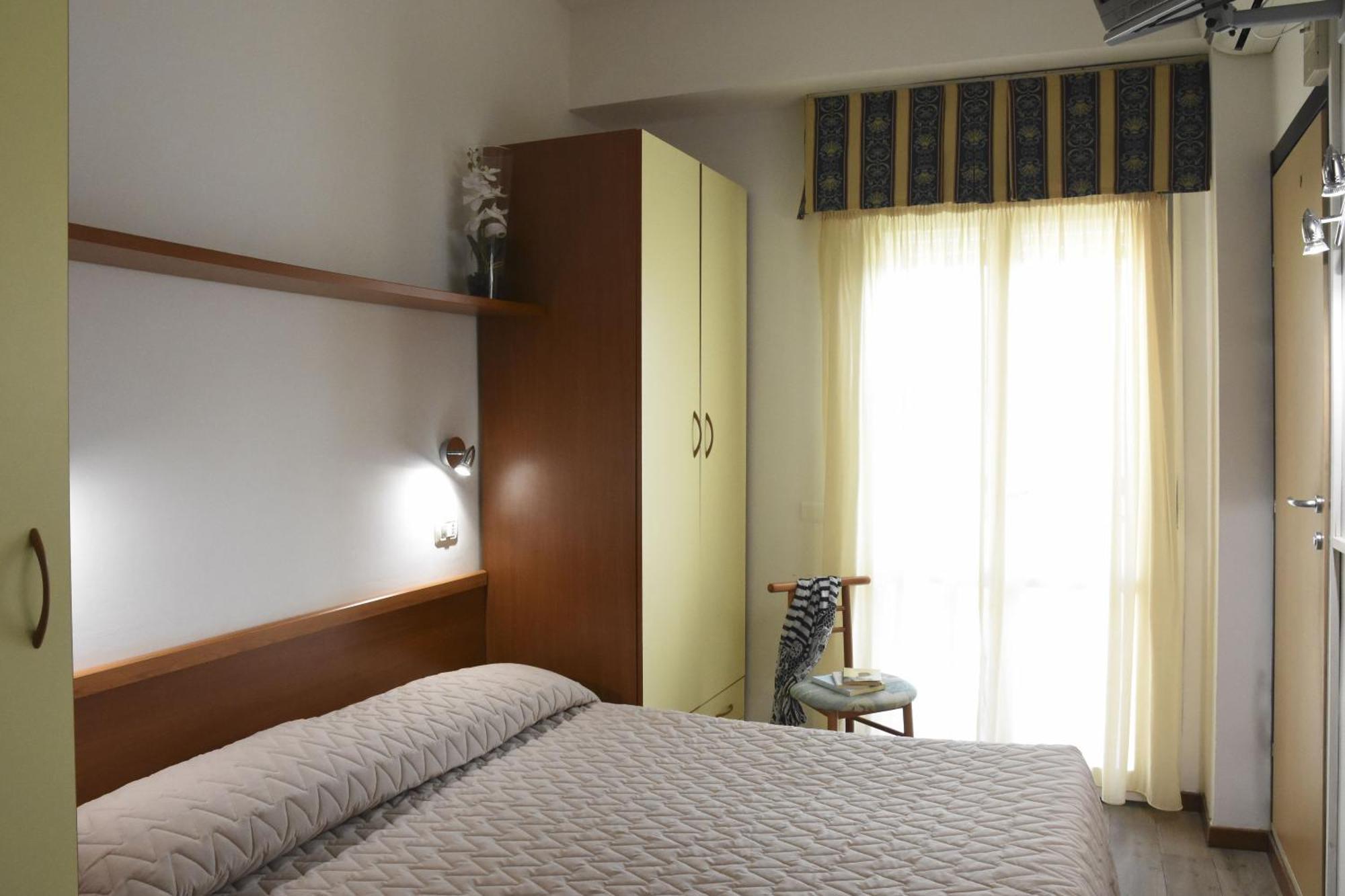 Bikini Tropicana Family Hotel Lido Di Savio Zewnętrze zdjęcie