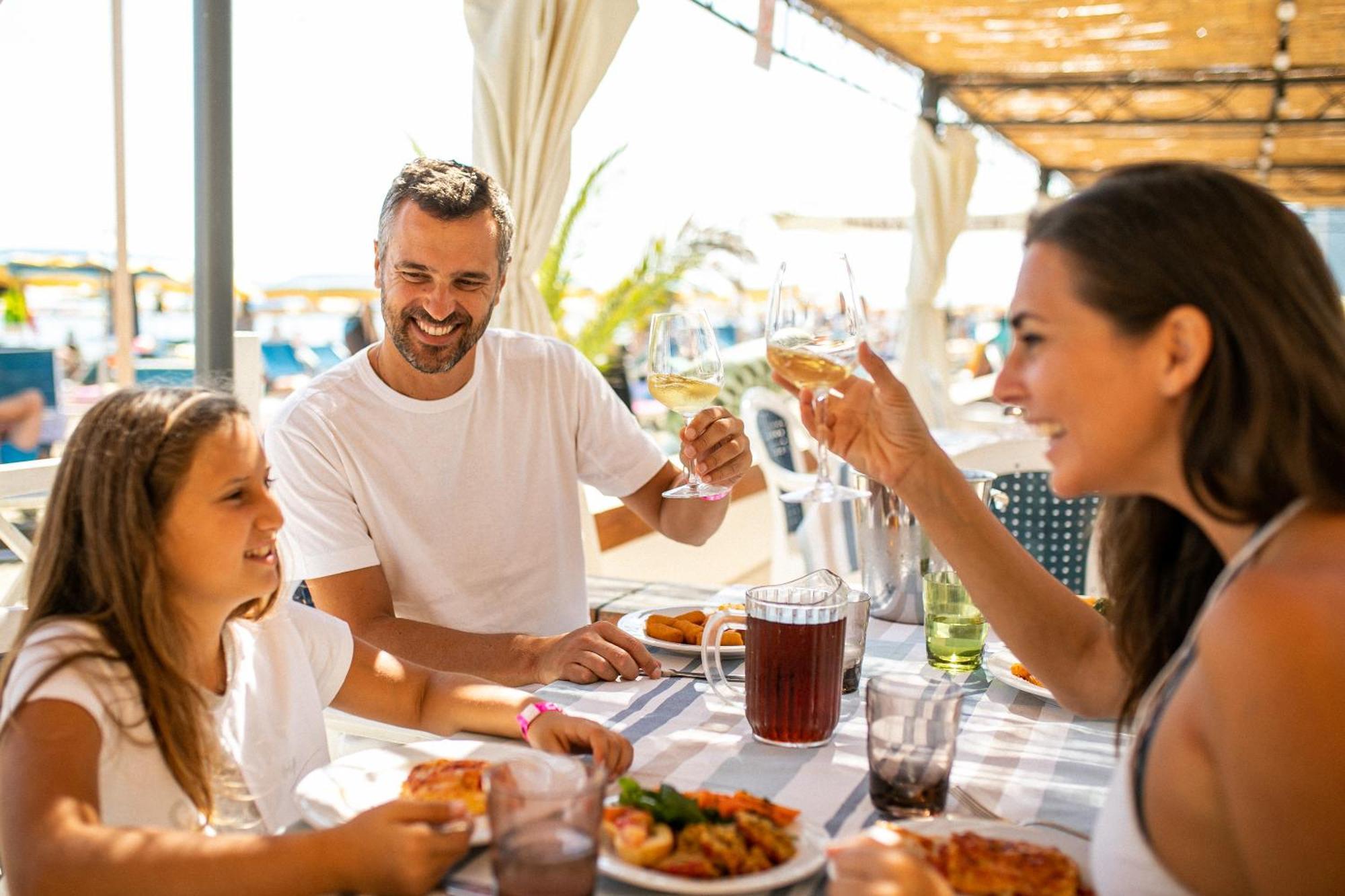 Bikini Tropicana Family Hotel Lido Di Savio Zewnętrze zdjęcie